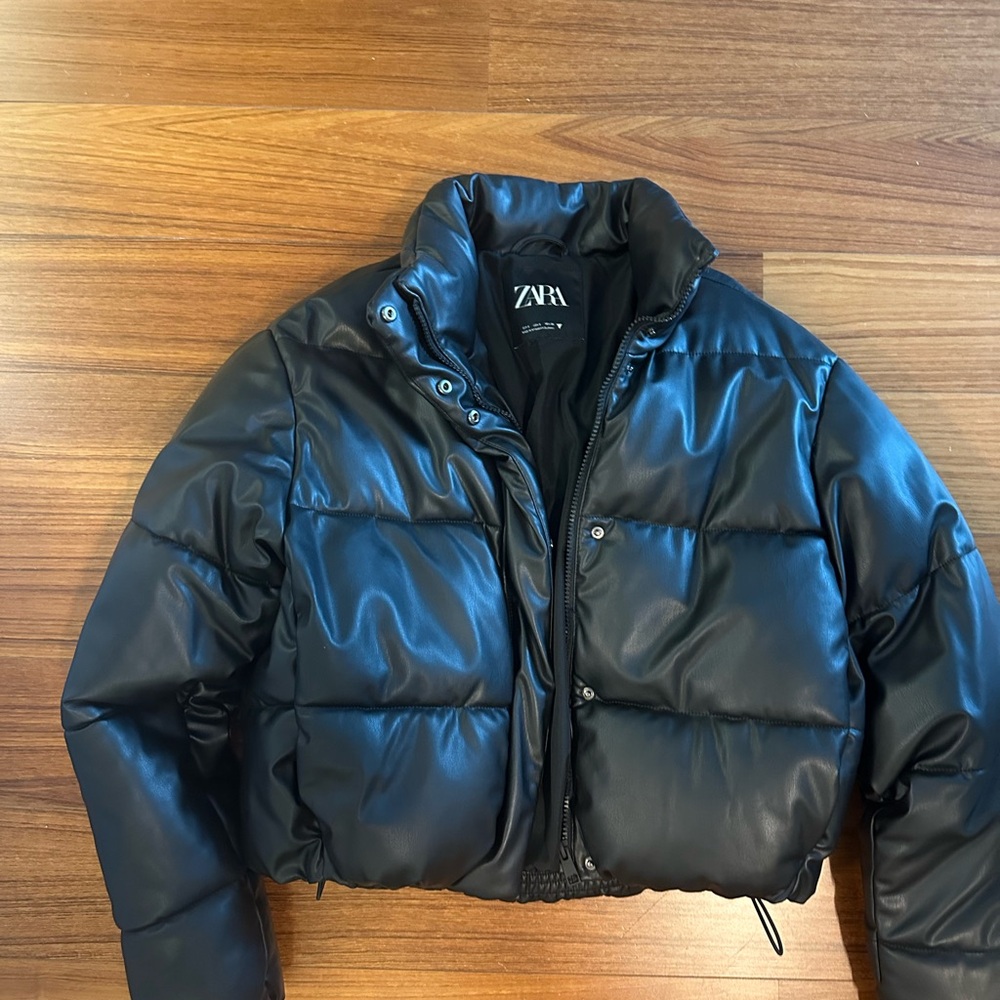 Zara Black Glossy Faux Leather Puffer Jacket